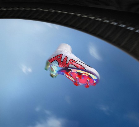 Nike lança chuteira focada em sustentabilidade e tecnologias inovadoras que contribuem para o desempenho dos atletas
